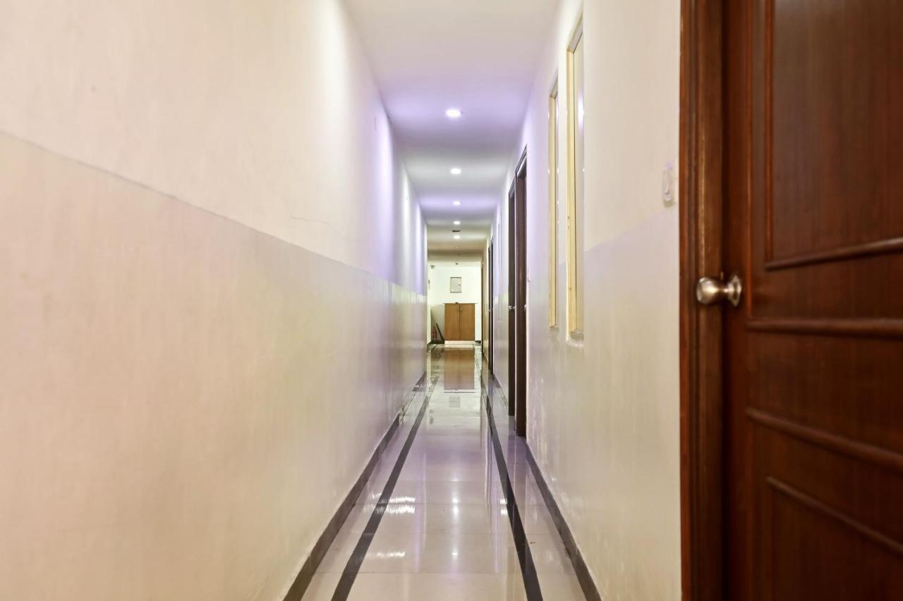 Oyo 44065 Sri Krishna Nilaya Hotel Bangalore Luaran gambar